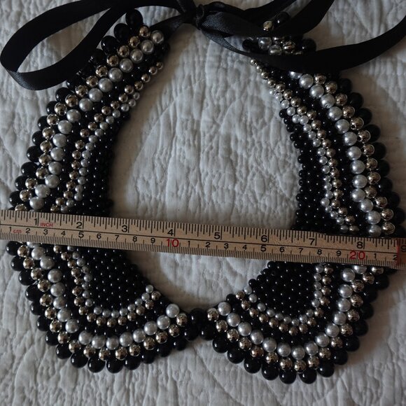 Detachable Beaded collar necklace with ribbon closure - Picture 8 of 10